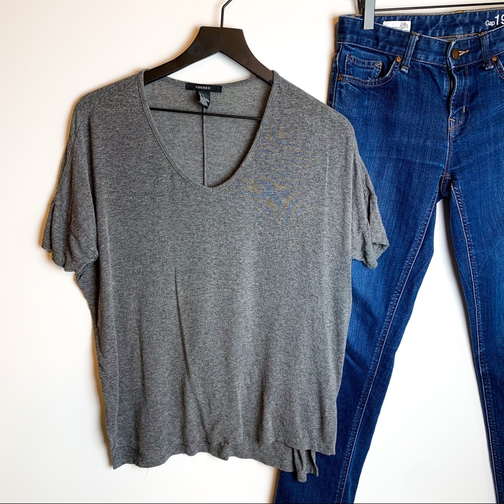 Forever 21 Vneck Hi-low T-shirt Small